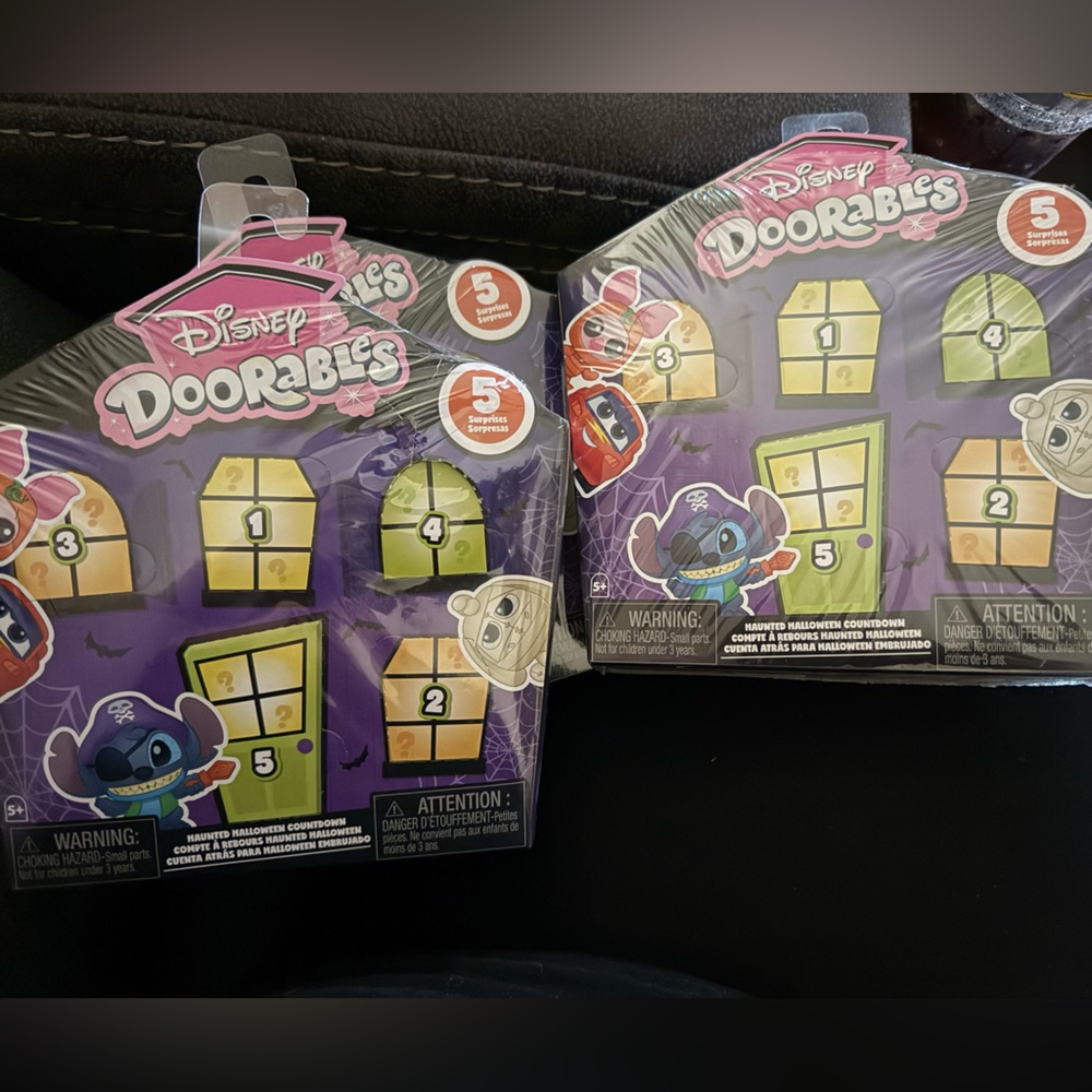 1- Disney Doorables Halloween Collection